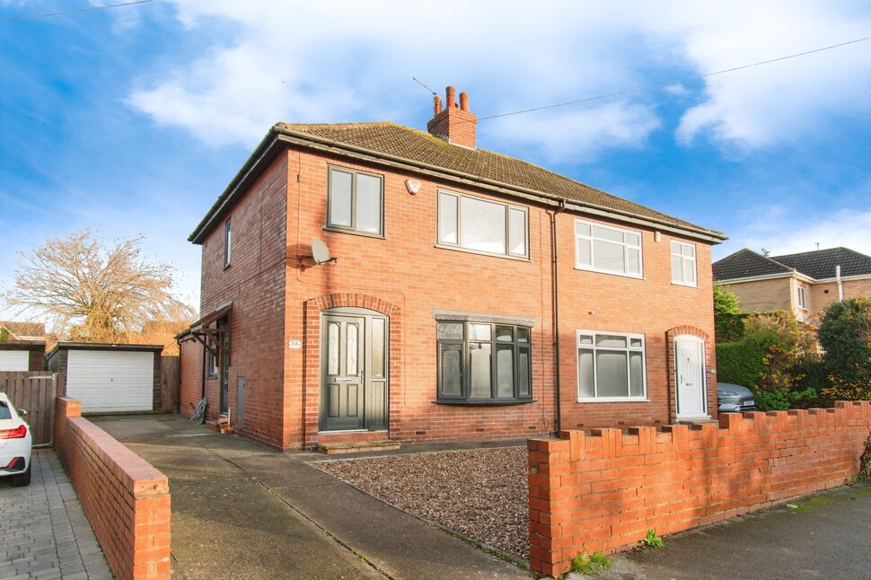 Main image of 3 bedroom Semi Detached House for sale, Gypsy Lane, Castleford, West Yorkshire, WF10