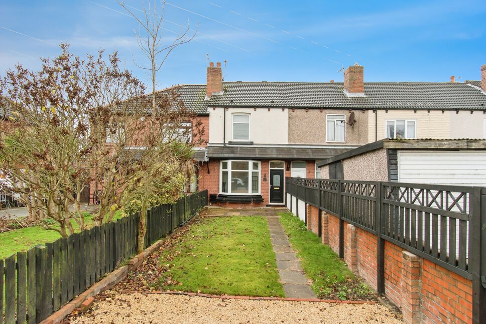 Main image of 2 bedroom Mid Terrace House for sale, Carr Lane, Castleford, West Yorkshire, WF10