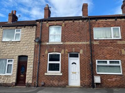 2 bedroom Mid Terrace House to rent