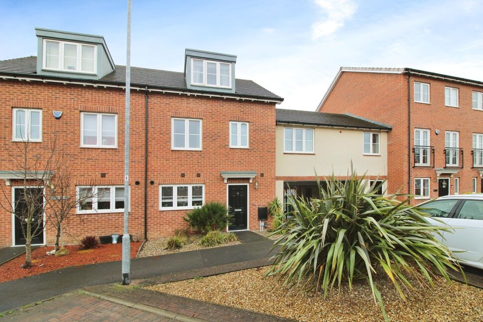 Main image of 4 bedroom Mid Terrace House for sale, Walton Park Street, Castleford, West Yorkshire, WF10