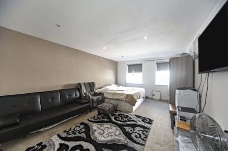 1 bedroom  Flat for sale