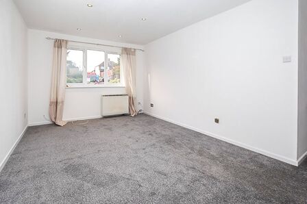 1 bedroom  Flat for sale