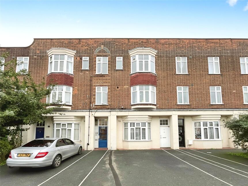 Main image of 1 bedroom  Flat for sale, Bromley Road, London, SE6