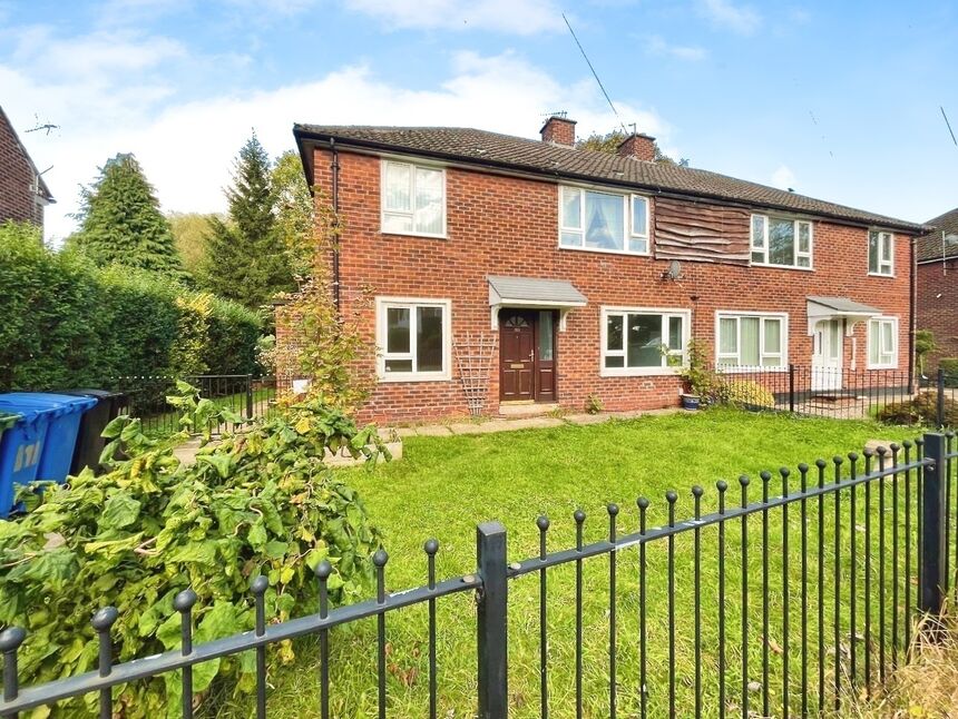 Main image of 2 bedroom  Flat for sale, Grange Avenue, Cheadle Hulme, Greater Manchester, SK8