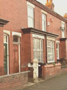 2 bedroom Mid Terrace House for sale