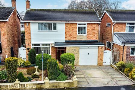 3 bedroom Detached House for sale