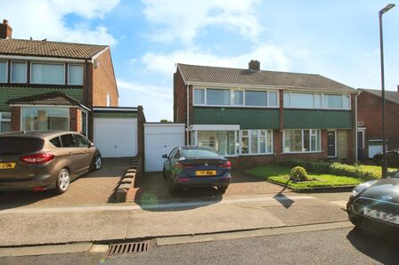 Brookfield Crescent, 3 bedroom Semi Detached House for sale, £229,950
