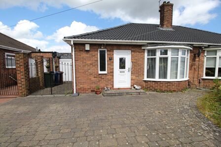 2 bedroom Semi Detached Bungalow for sale