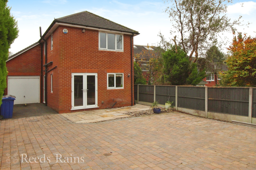 Main image of 3 bedroom Detached House for sale, Preston Road, Whittle-le-Woods, Lancashire, PR6