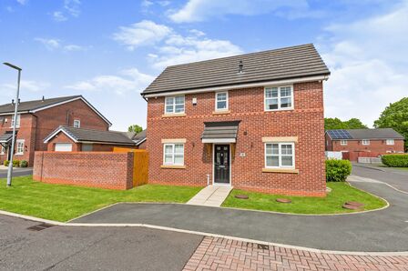 Dukes Park Drive, 3 bedroom Semi Detached House for sale, £210,000