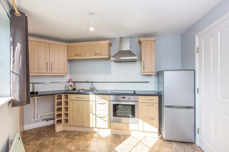 Durham Drive, 2 bedroom  Flat to rent, £675 pcm