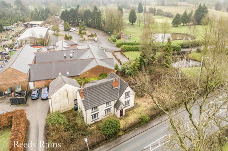 Preston Road, 4 bedroom Detached House for sale, £300,000