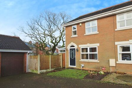 Olive Close, 2 bedroom Semi Detached House to rent, £950 pcm