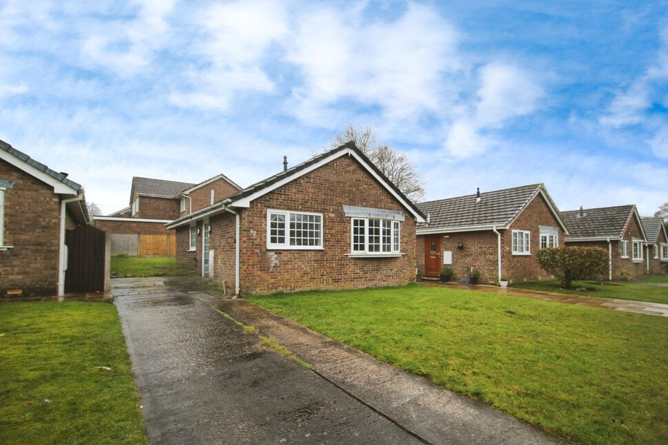 2 bedroom Detached Bungalow to rent