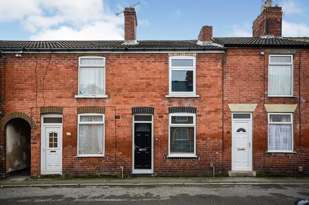 2 bedroom Mid Terrace House to rent