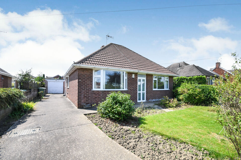 2 bedroom Detached Bungalow for sale