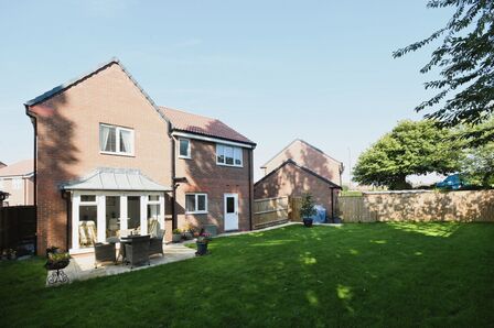 Emerald Close, 4 bedroom Detached House for sale, £380,000