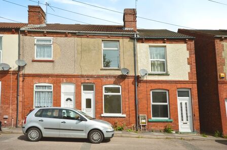 Park Street, 2 bedroom Mid Terrace House to rent, £725 pcm