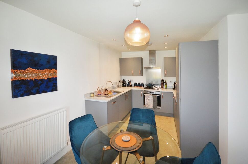 Kitchen / Dining Area