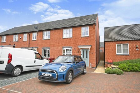 3 bedroom End Terrace House for sale