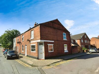 3 bedroom End Terrace House for sale