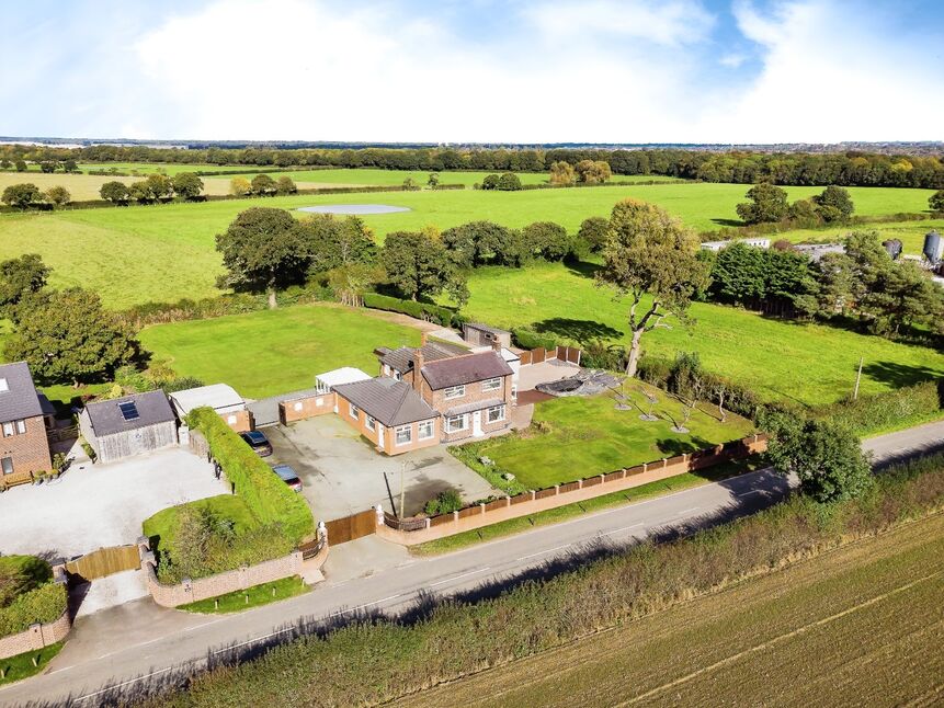 Main image of 3 bedroom Detached House for sale, Welsh Road, Dodleston, Cheshire West and Ches, CH4