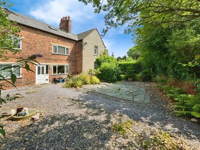 7 bedroom Detached House for sale