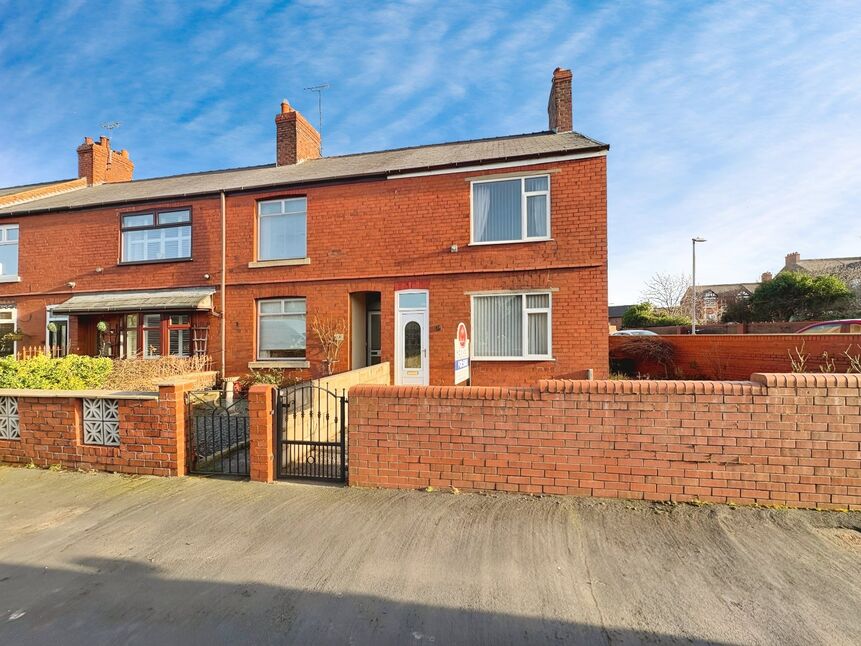 3 bedroom End Terrace House for sale