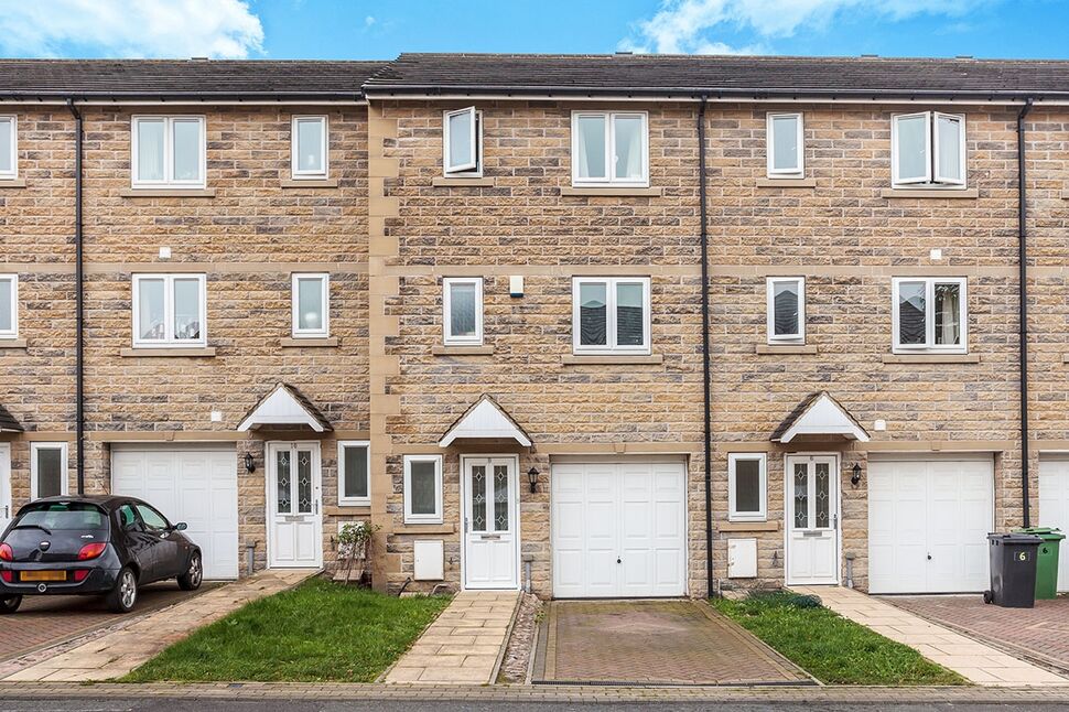 Main image of 4 bedroom Mid Terrace House to rent, Beech Tree Mews, Batley, West Yorkshire, WF17