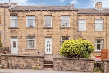 Bank Street, 2 bedroom Mid Terrace House to rent, £675 pcm