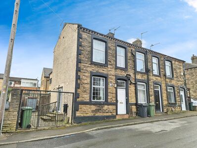Allen Croft, 2 bedroom End Terrace House to rent, £750 pcm
