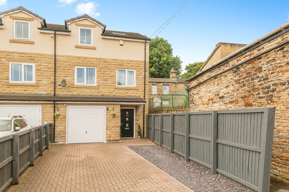 Main image of 4 bedroom Semi Detached House for sale, Prospect Villas, Cleckheaton, West Yorkshire, BD19