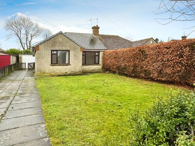 2 bedroom Semi Detached Bungalow for sale