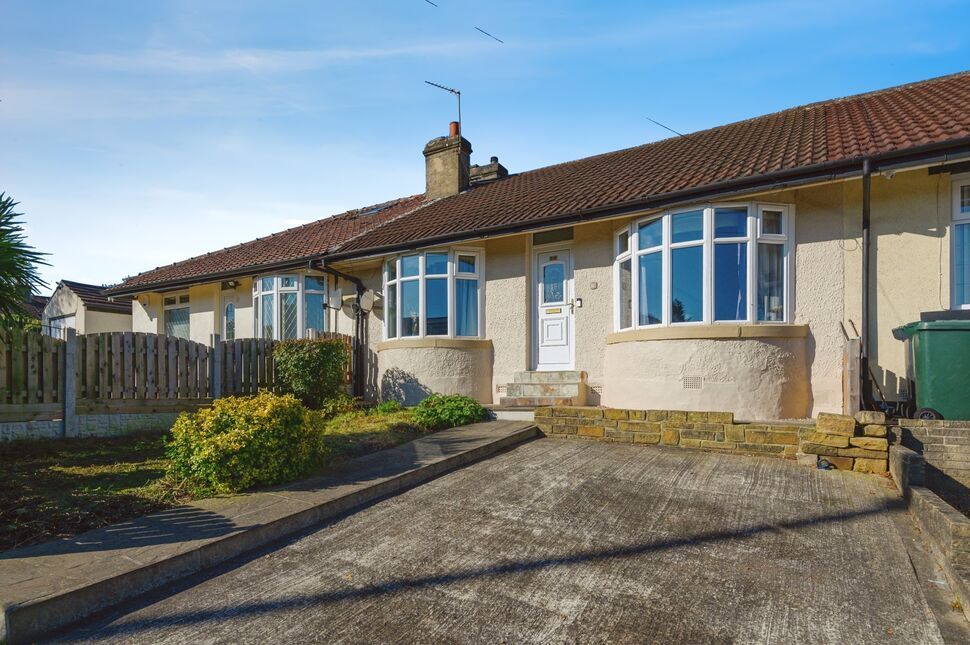 Main image of 3 bedroom Mid Terrace Bungalow for sale, Hawes Drive, Bradford, West Yorkshire, BD5