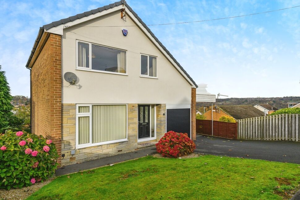 Main image of 4 bedroom Detached House for sale, Ashbourne View, Cleckheaton, West Yorkshire, BD19