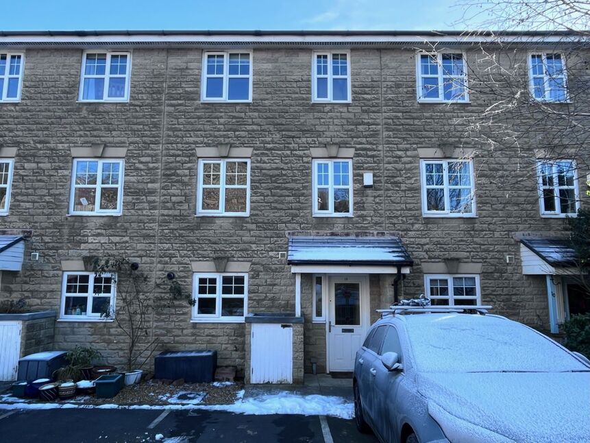 Main image of 3 bedroom Mid Terrace House to rent, Stonemere Avenue, Todmorden, West Yorkshire, OL14