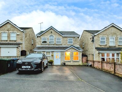 Chilver Drive, 4 bedroom Detached House to rent, £1,500 pcm