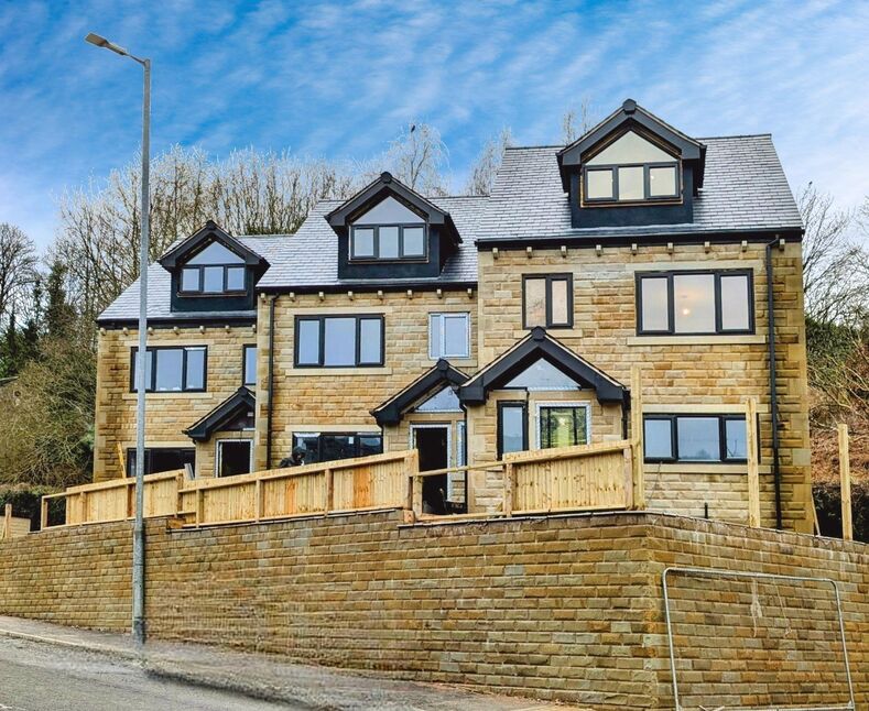 Main image of 5 bedroom Mid Terrace House to rent, Halifax Road, Todmorden, West Yorkshire, OL14