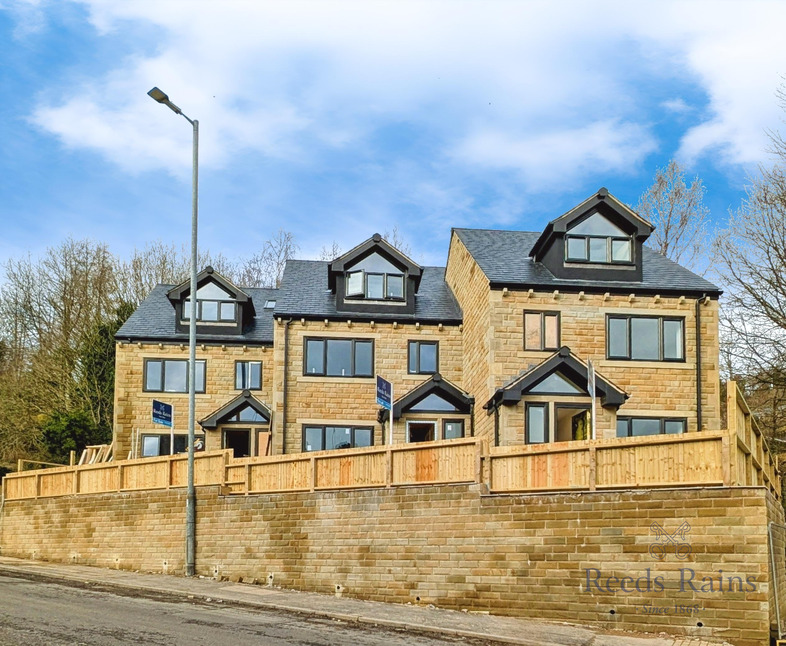 Main image of 5 bedroom Mid Terrace House to rent, Halifax Road, Todmorden, West Yorkshire, OL14