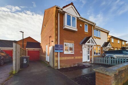 Teasel Walk, 3 bedroom Semi Detached House to rent, £1,300 pcm