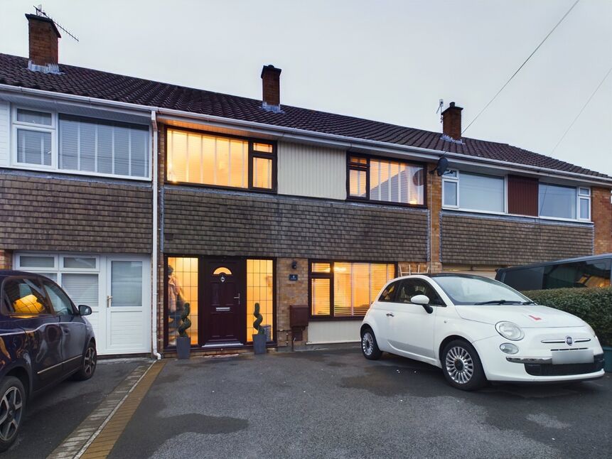 Main image of 3 bedroom Mid Terrace House for sale, The Breaches, Easton-in-Gordano, Bristol, BS20