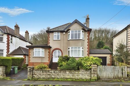 Kings Road, 3 bedroom Detached House for sale, £675,000