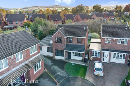 Annan Close, 4 bedroom Detached House for sale, £350,000