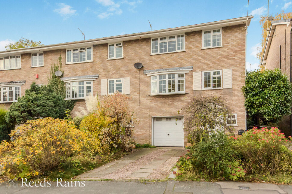 Main image of 4 bedroom End Terrace House for sale, Berkshire Drive, Congleton, Cheshire, CW12