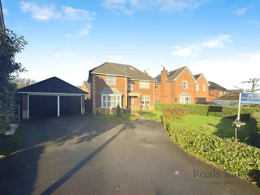 5 bedroom Detached House for sale