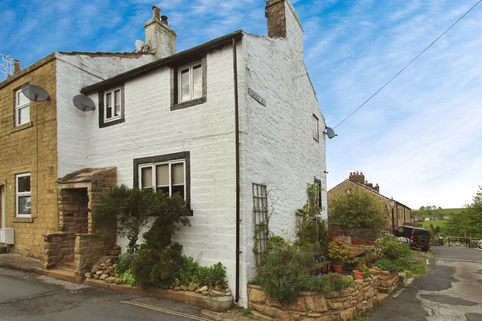 Main image of 2 bedroom Mid Terrace House for sale, Colne Road, Trawden, Lancashire, BB8