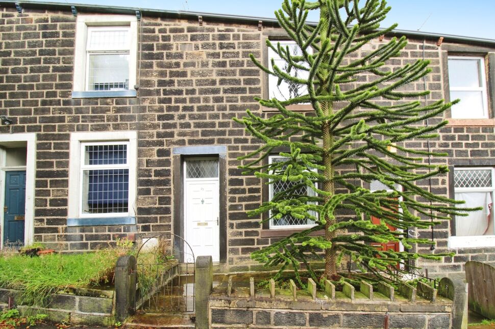 Main image of 2 bedroom Mid Terrace House for sale, Essex Street, Colne, Lancashire, BB8