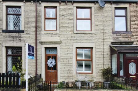 Cotton Tree Lane, 3 bedroom Mid Terrace House for sale, £187,750