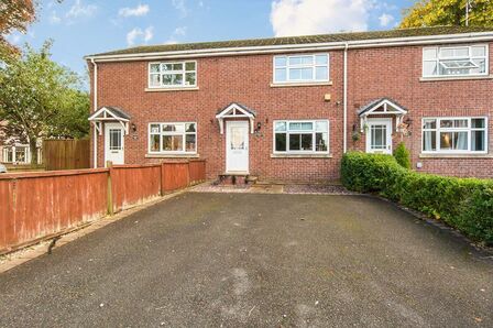 Townsend Road, 3 bedroom Mid Terrace House to rent, £975 pcm