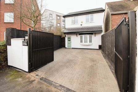 Carter Road, 1 bedroom Detached House for sale, £220,000